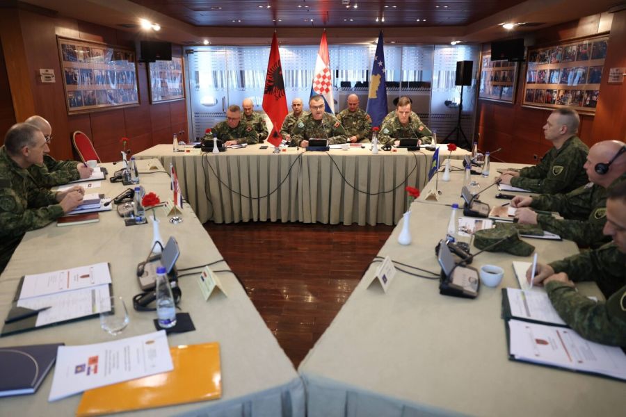 Arnavutluk, Kosova ve Hırvatistan Arasında Üçlü Savunma Toplantısı Başladı