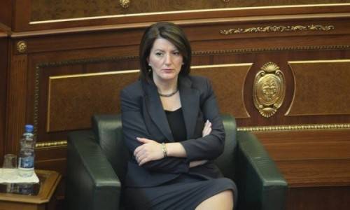 Jahjaga Cumhurbaşkanlığı Bütçesini İflasa Getirdi