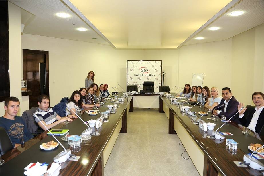 Kosovalı Öğrencilere Eğitim Programı Düzenledi