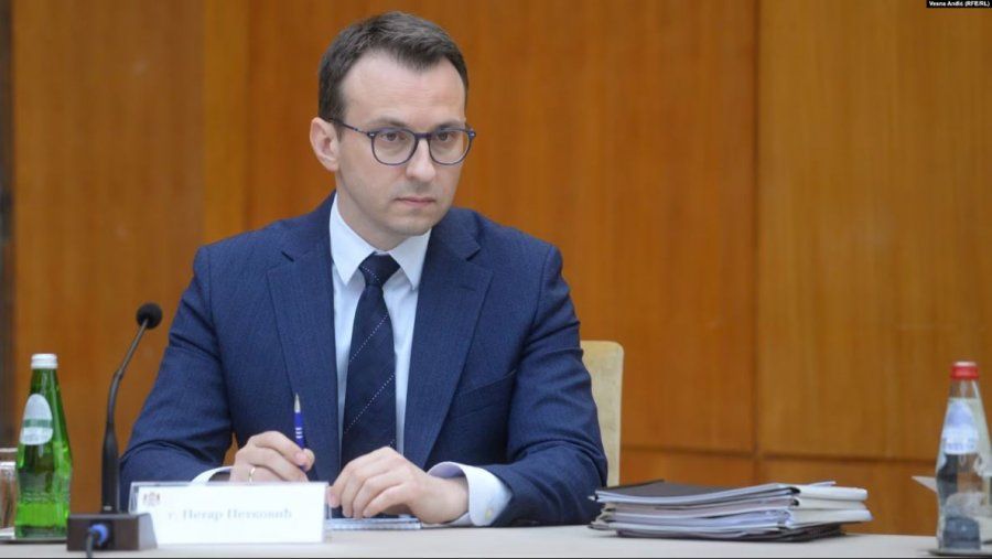 Sırbistan, Kosova'daki Çocuklara "Öğle Yemeği" İçin Para Vermeye Başlıyor