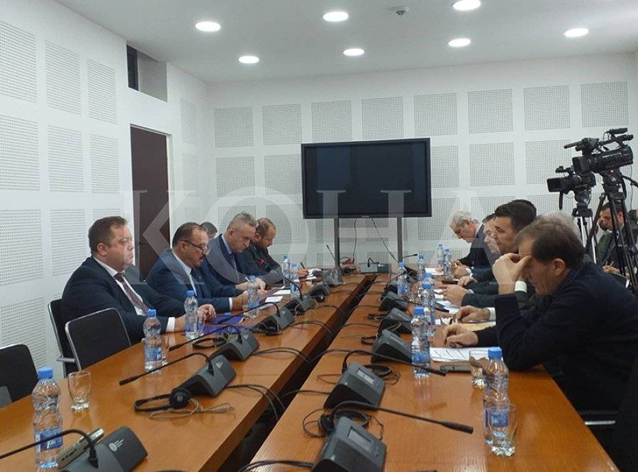 Polislere İş Saatlerinde Kafeteryalar ve Cami Yasak