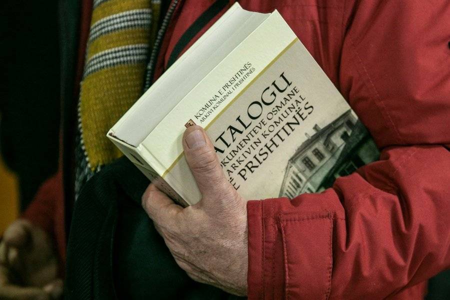 Priştine Belediye Arşivinde Osmanlı Belgeleri Kataloğu Tanıtıldı