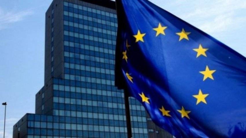 AB de Hükümet’in Plakalar Kararından Hayal Kırıklığını İfade Etti