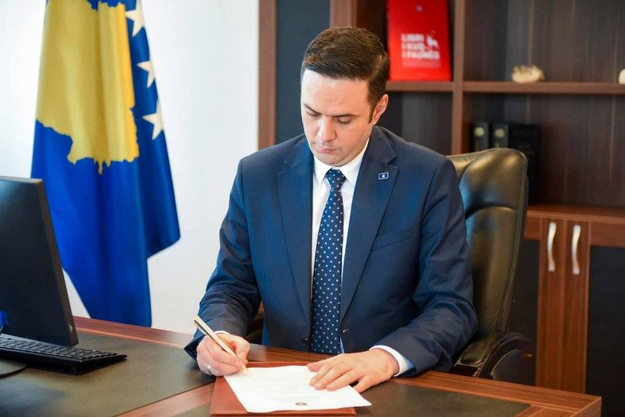 Abdixhiku’dan 9 Nisan Anayasa Günü Kutlaması