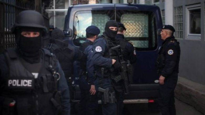 Priştine'de Polis Operasyonu