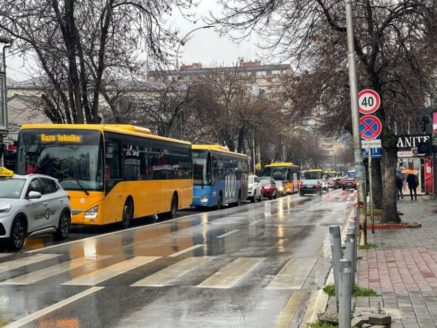 Toplu Taşıma Operatörlerinin Grevi Bugün de Sürüyor