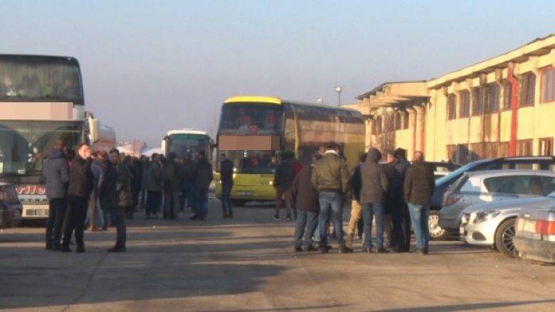 Kosovalı Sırplar Sırbistan’da Oy Kullandı