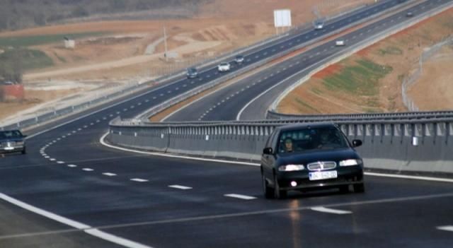 Otobanda Elektrik Kabloları Çalındı