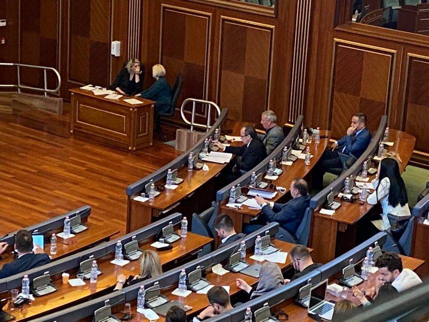 Hoti: Brüksel’de Görüşülen Konuları Bilmiyoruz