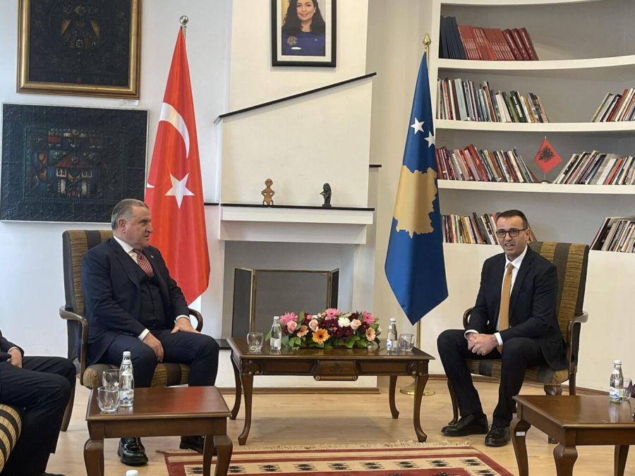 Gashani, Türk Mevkidaşı Osman Aşkın Bak ile Görüştü