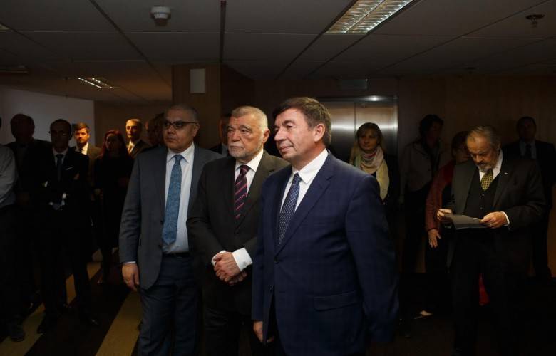 Bakan Bajrami'ye, Eğitime Özel Katkı Ödülü