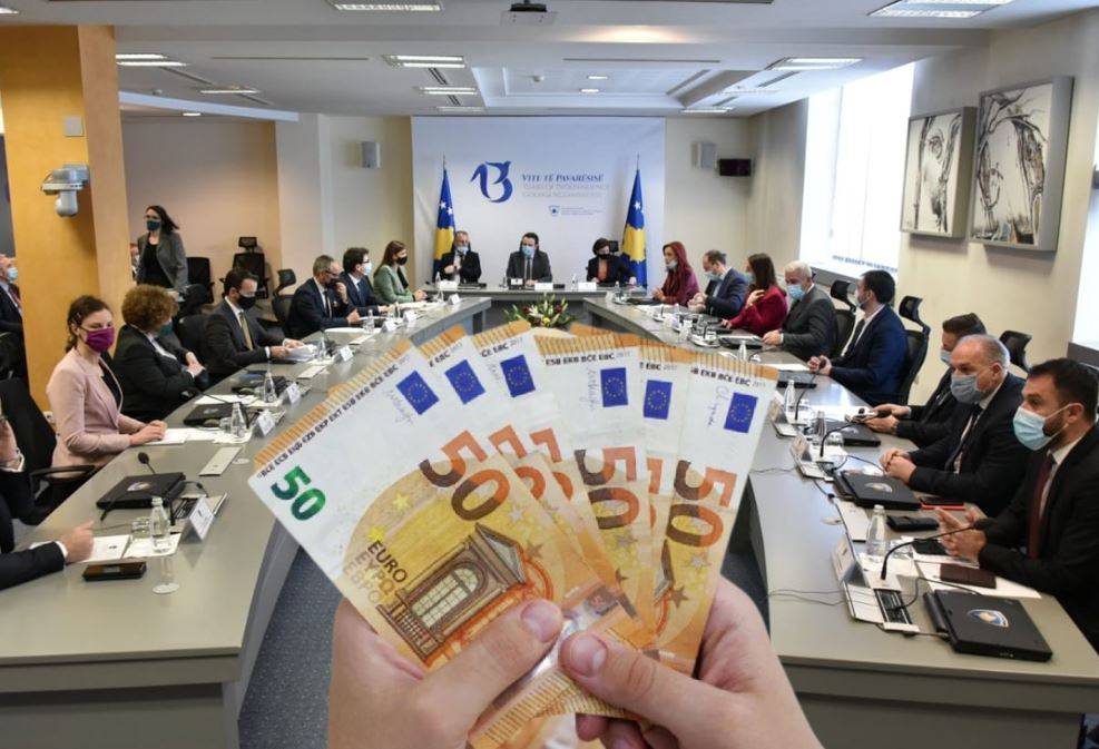 Bajrami: Kurti’nin Bakanları 400 Euro Fazla Maaş Aldı