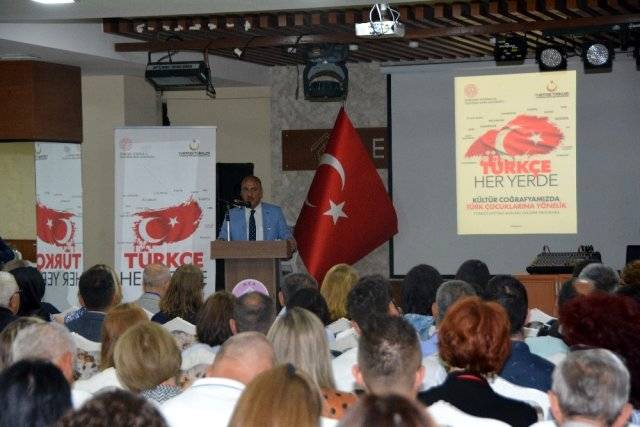 Balkanlardaki Türk Çocukları için Türkçe Öğreten Öğretmenlerin Eğitimi