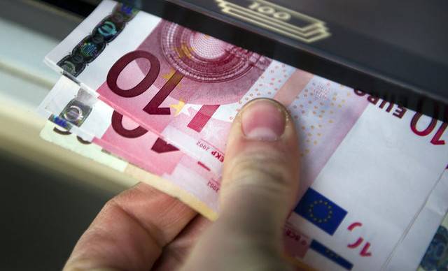 Kuzeyde İki Sırp Bankası İllegal Çalışıyor