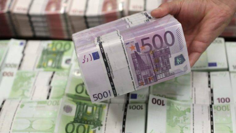 Kosovalıların Bankalarda 5 Milyar Euro Mevduatı Var