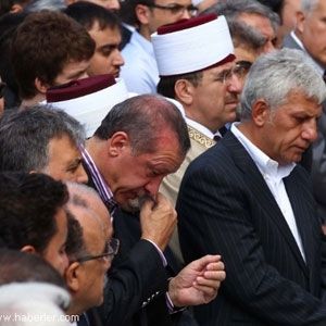 Tenzile Erdoğan'ın Ölümü Kosova'da Da Üzüntüyle Karşılandı
