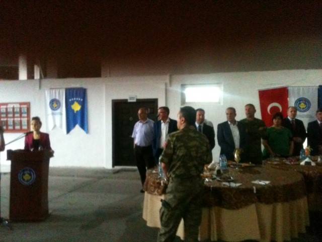 Mehmetçik Kosovalılarla Bayramlaştı