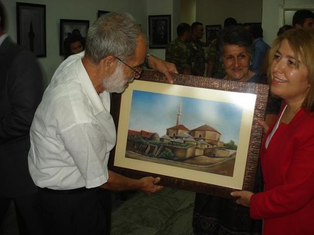 Büyükelçi Ozan Prizrenlilerle Bayramlaştı