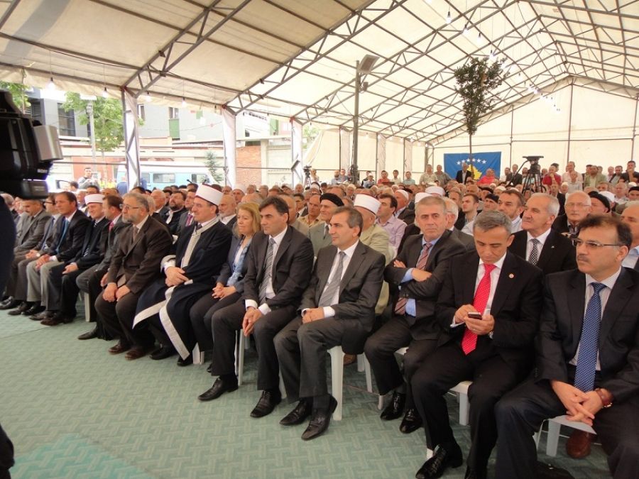 Mehmet Müezzinoğlu ve Mehmet Görmez Kosova'da