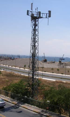 Baz İstasyonları Gerginliğe Sebep Oldu