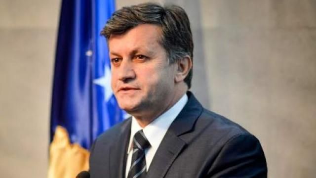 Beqiri: Ülkeye Komik Sahneler Gerekmiyor