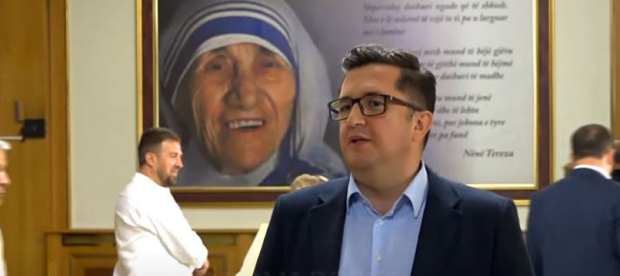 Sorumluluk Tamamen Vetëvendosje’ye Aittir