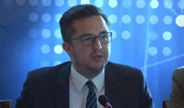 Eylül’de Karantinaya Geçilebileceğini Uyardı ve Aşı Olma Çağırısında Bulundu