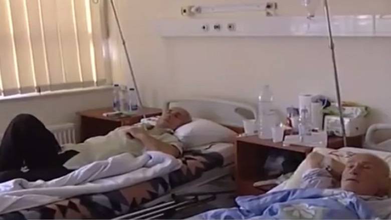Ferzovik'in Bibaj Köyünde 50 Düğüncü Zehirlendi