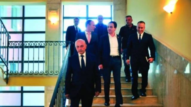 Blok,  Karar Alma Safhasında
