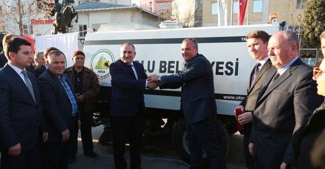 Mamuşa'ya Bolu'dan Yol Süpürme Aracı