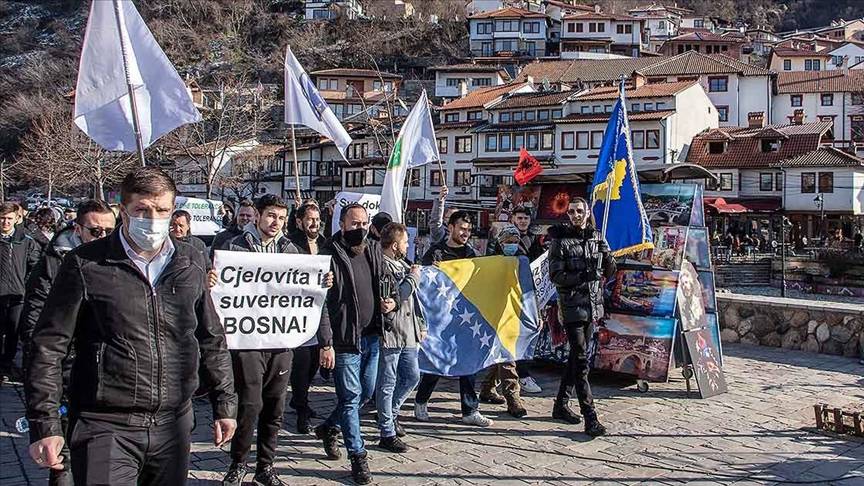 Kosova'da Bosna Hersek'e Destek Yürüyüşü Düzenlendi