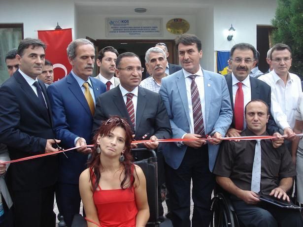 Buradaki Kardeşlerimizin Sıkıntısı Bizim Sıkıntımızdır