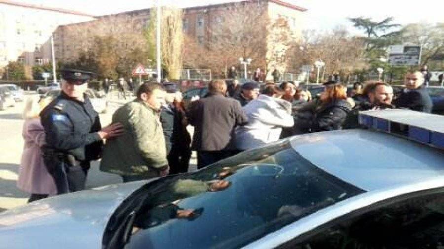 Milletvekilleri Kadaj-Bujupi ve Haxhiu da Gözaltına Alındı