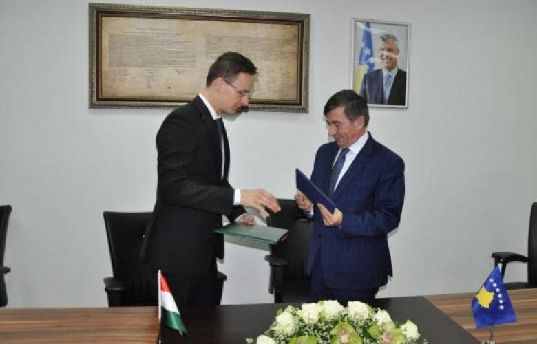 Macaristan Kosovalı 50 Öğrenciye Burs Verecek