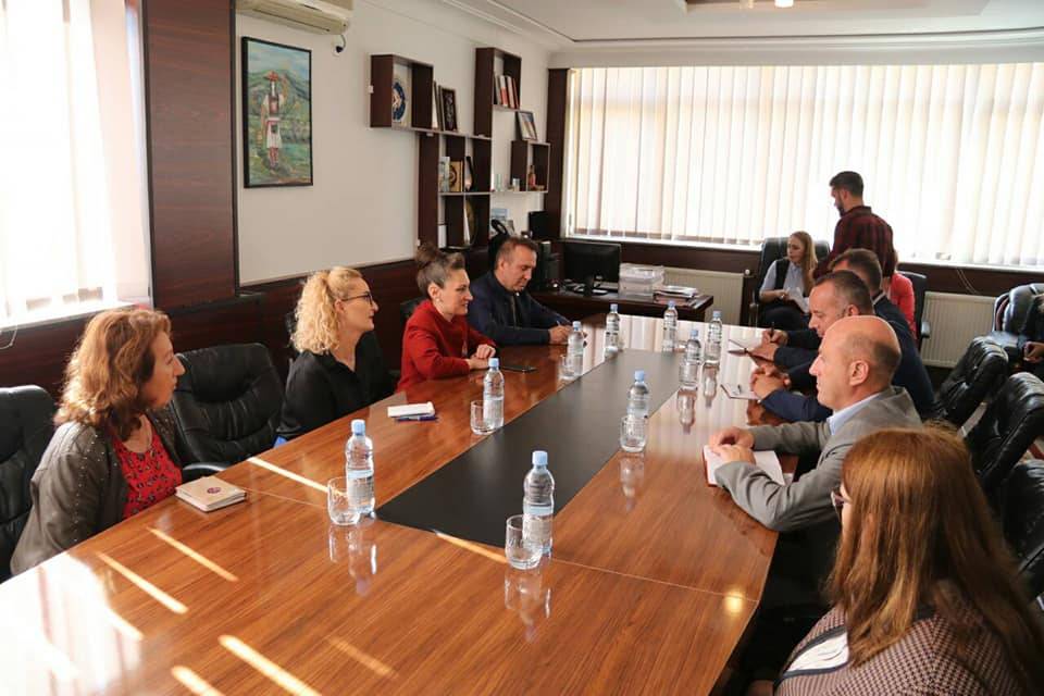 Gençler ve Kadınlar, Kosova'nin Güçlü Geleceğinin Teminatıdır