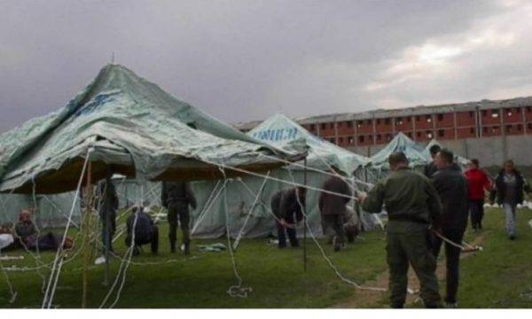 Kosova’da Yerleşen Arnavutluk Depremzedeleri İçin Bir Çağrı