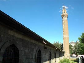 Deçan'a 110 Yıl Sonra Bir Camii İnşa Ediliyor