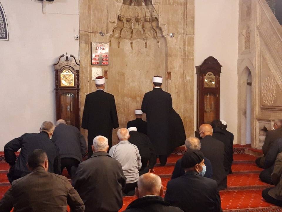 Bugün Cami ve Kiliseler İbadete Açıldı