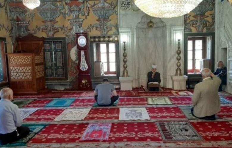 İki Buçuk Aydan Sonra Bugün İlk Cuma Namazı Kılınacak
