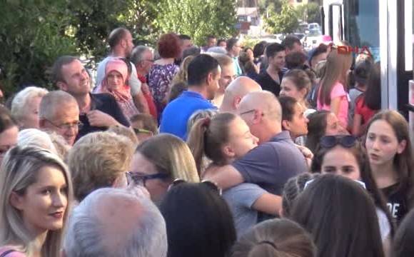Kosovalı 15'liler Dedelerinin Şehit Düştüğü Çanakkale'ye Gitti