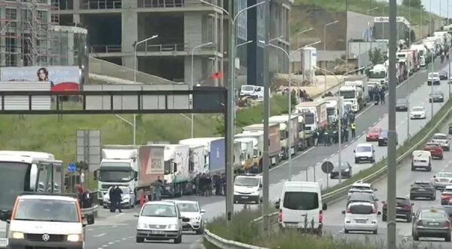 Bugün Priştine'nin Ana Girişleri, İki Saat Kapatılacak