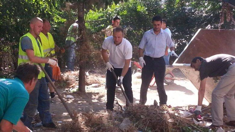 Priştine Belediyesi Yetkilisinden Takdire Layık Eylem