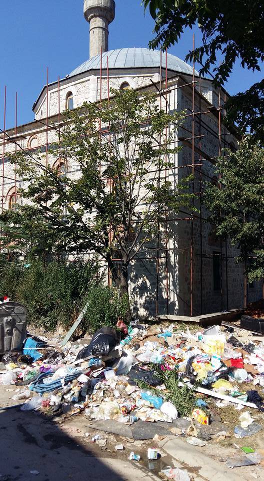Çarşı Cami Acınacak Durumda