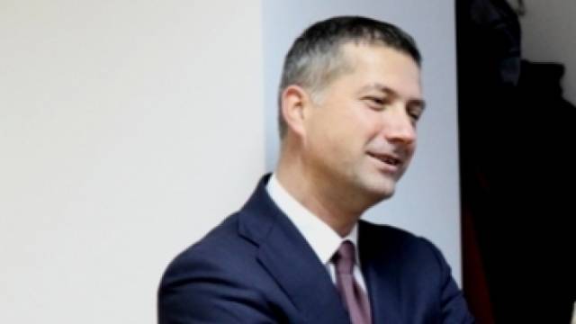 Çollaku: Vize Muafiyetiyle İlgili Kalan Kriterler Acilen Belirlenmeli