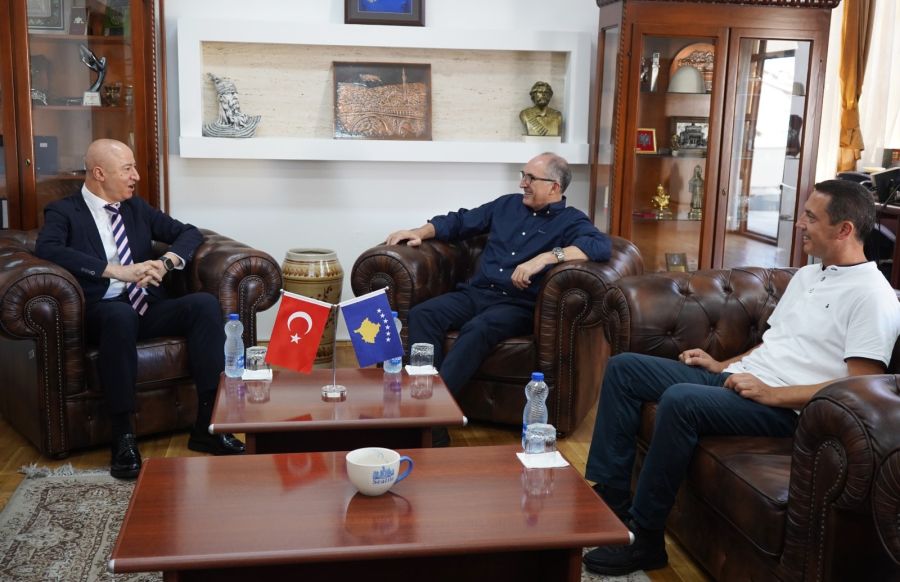 Başkan Totaj, Görev Süresi Sona Eren Türkiye’nin Priştine Başkonsolosu Celal Doğan’ı Kabul Etti