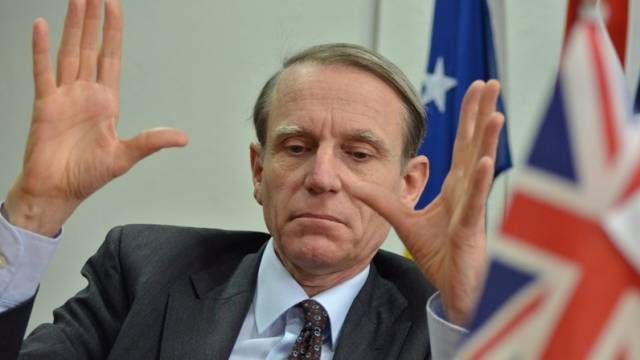 Cliff: Kosova'nın Kafeteryalarda Zamanını Geçiren İnsanlara İhtiyacı Yok