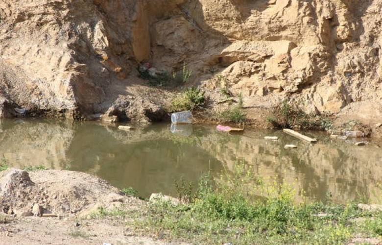 Priştine'de İki Çocuk Çukura Düşerek Hayatını Kaybetti
