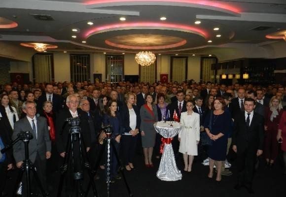 Kosova'da Coşkulu Cumhuriyet Bayramı Kutlaması