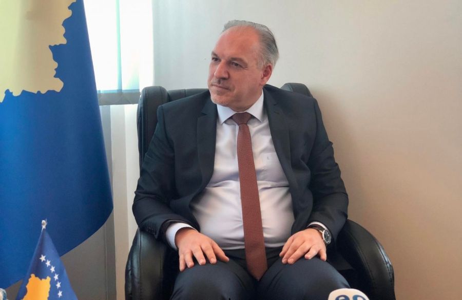  Damka: Simiç'in Parlamento'da Doğum Günü Pastasını Görmedim