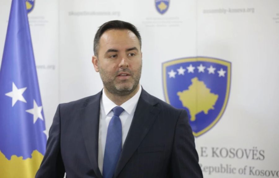AB, Birlik İçin Kosova'nın Yetkilerini Zoruna Almayı İstiyor